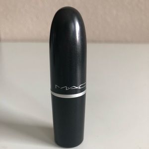 MAC lipstick in color Morange